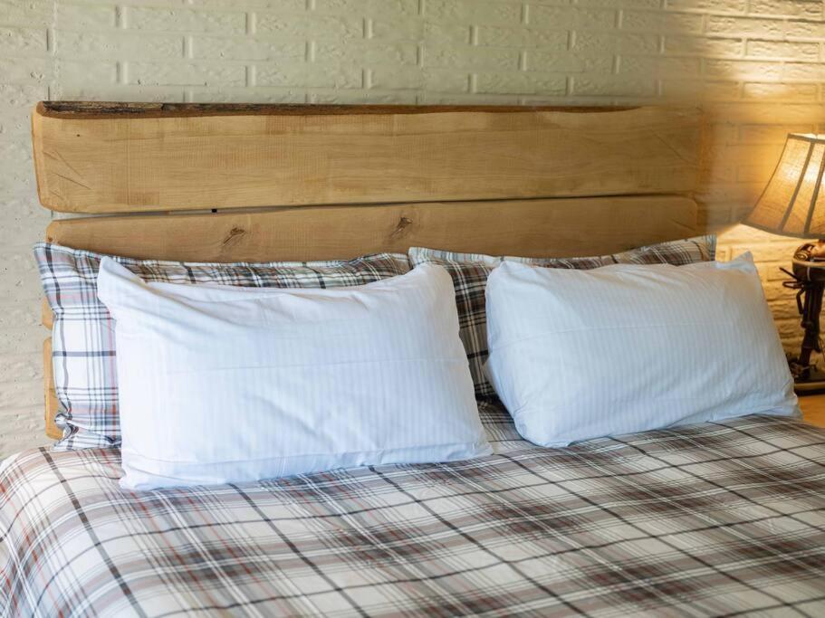 Stonegate Lodge King Bed, Wifi, 50In Tv, Fire Pit, Salt Water Pool Room # 310 Eureka Springs Eksteriør billede